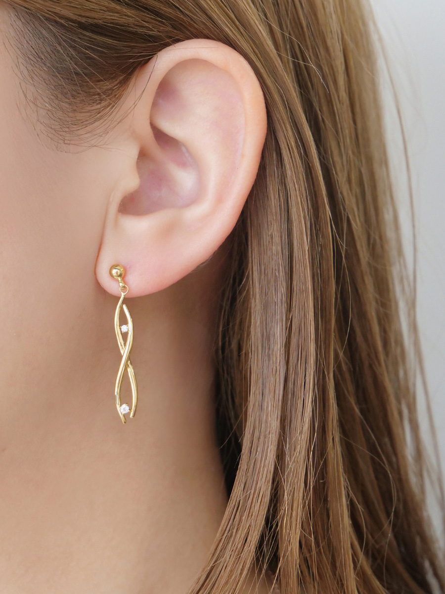 【ｈ＆ｄジュエリー】Wave pierce｜スタイリング・コーディネート